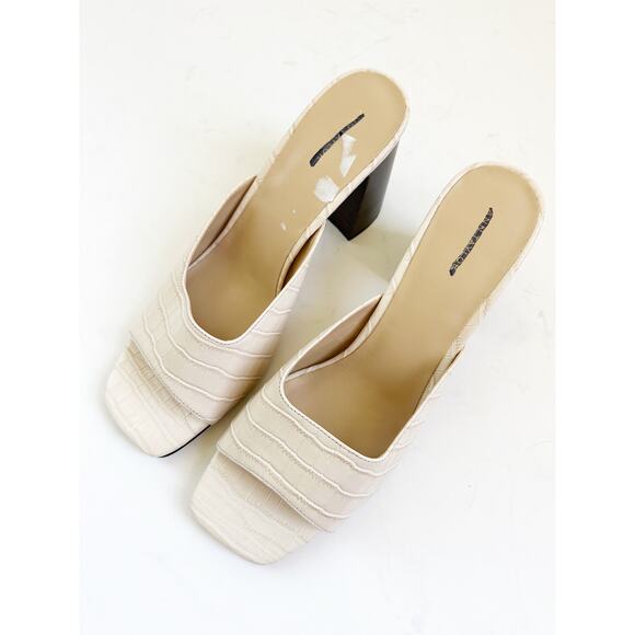 Ann Taylor Embossed Leather High Block Heel Mules - Tan Size 11 - Picture 5 of 6